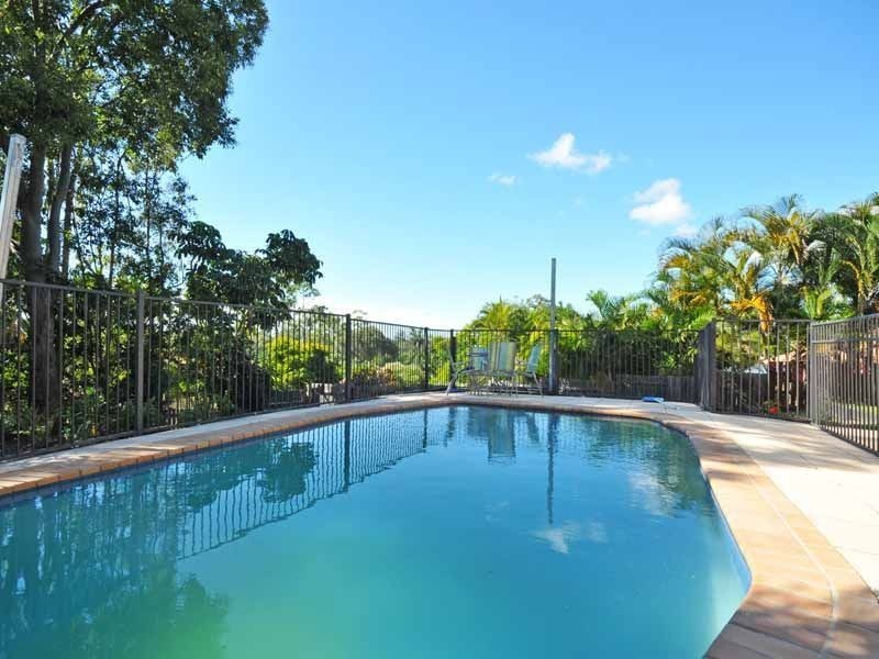 9 Bathurst Court, Helensvale QLD 4212