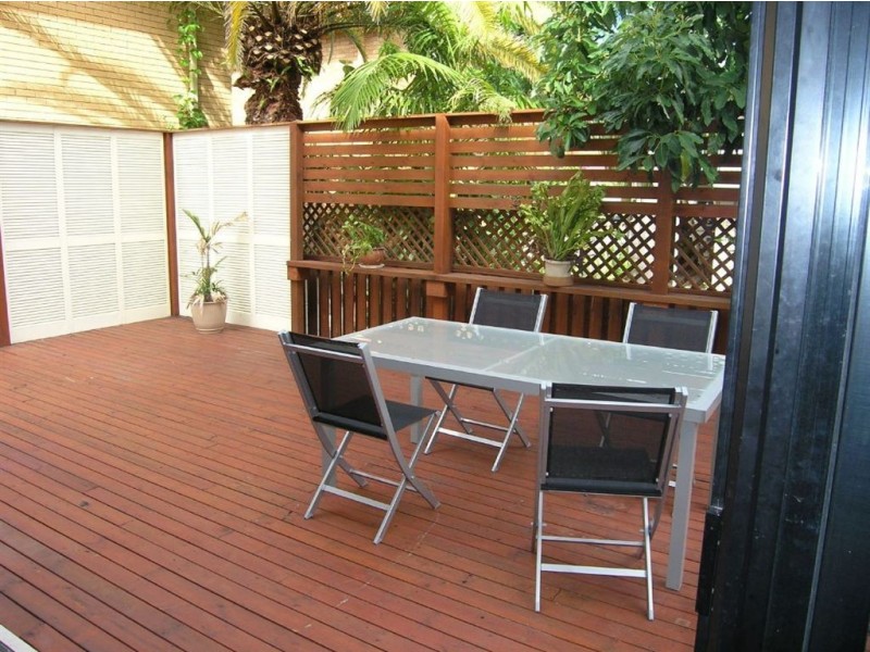 1/51 Sunset Boulevard, Surfers Paradise QLD 4217