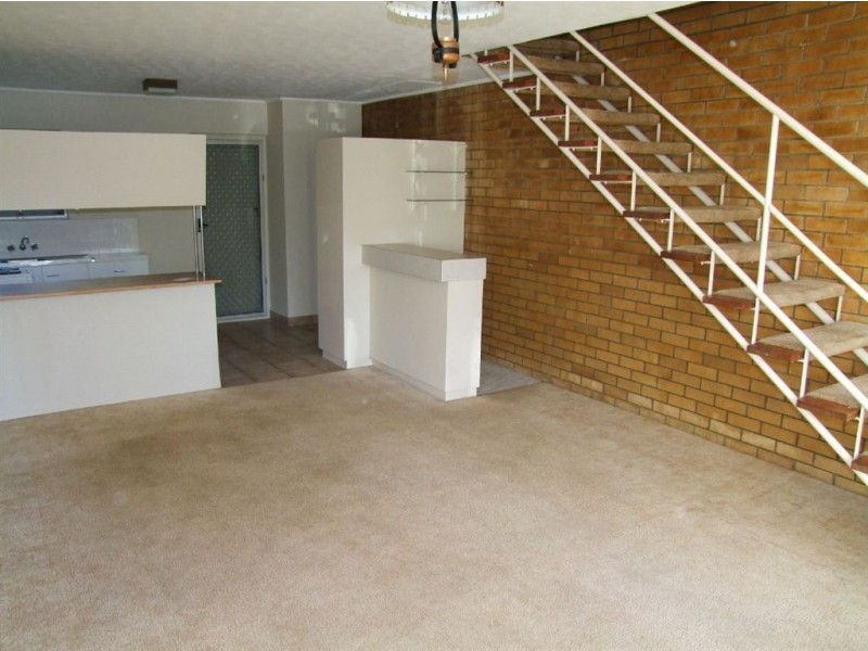 5/22 Philip Avenue, Broadbeach QLD 4218