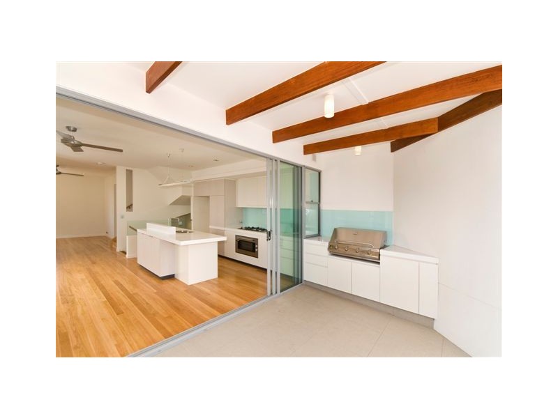 2/1381 Gold Coast Hwy, Palm Beach QLD 4221