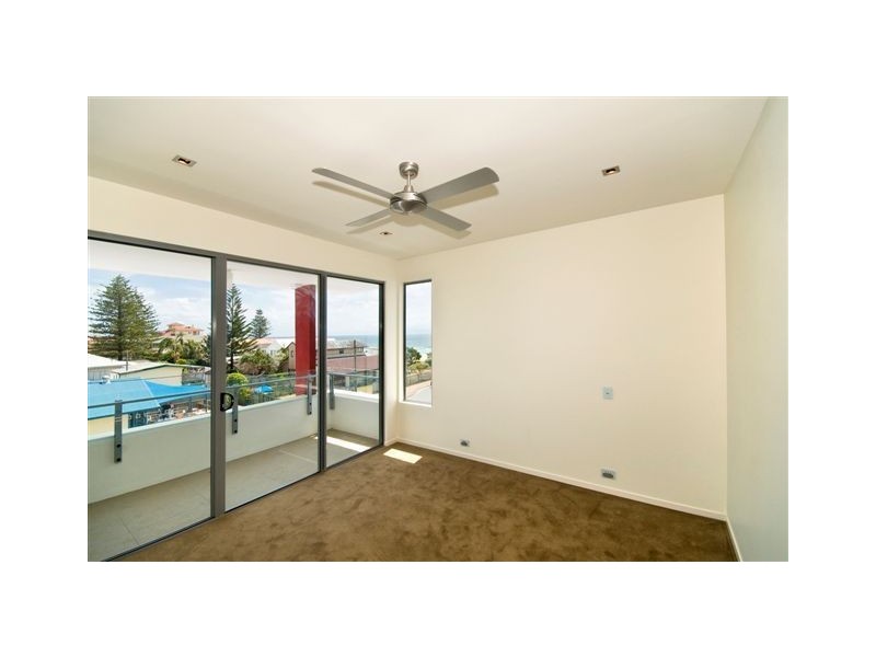 2/1381 Gold Coast Hwy, Palm Beach QLD 4221