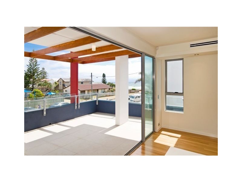 2/1381 Gold Coast Hwy, Palm Beach QLD 4221