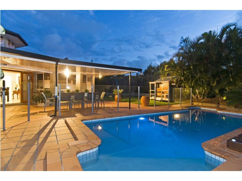 35 Portobello Drive, Mermaid Waters QLD 4218