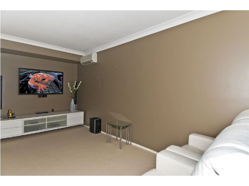 35 Portobello Drive, Mermaid Waters QLD 4218