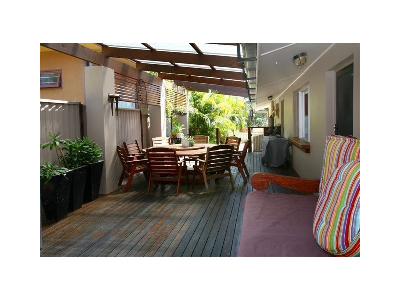 14 Greer Terrace, Southport QLD 4215