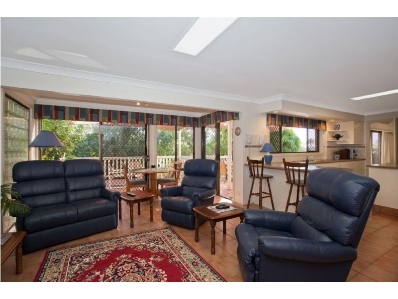 31 Coobowie Street, Broadbeach Waters QLD 4218