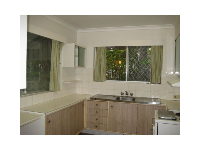 1/75 Old Burleigh Road, Surfers Paradise QLD 4217