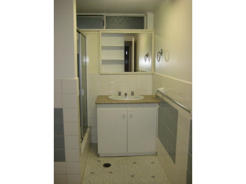 1/75 Old Burleigh Road, Surfers Paradise QLD 4217