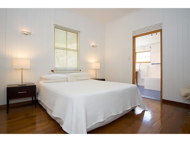 3 Burleigh Street, Burleigh Heads QLD 4220