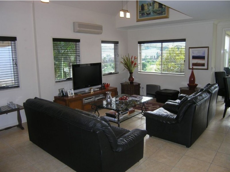 2137/1 The Vistas Drive, Carrara QLD 4211