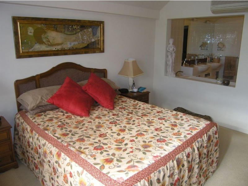 2137/1 The Vistas Drive, Carrara QLD 4211