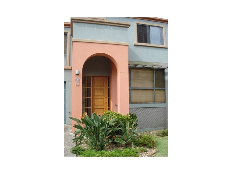 119/20 Fairway Drive, Clear Island Waters QLD 4226