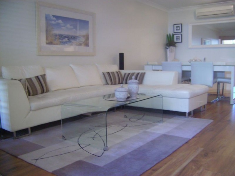 B12/1 Great Hall Drive, Miami QLD 4220