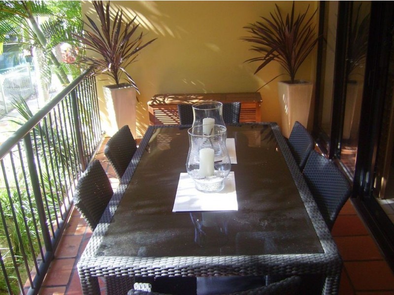 B12/1 Great Hall Drive, Miami QLD 4220