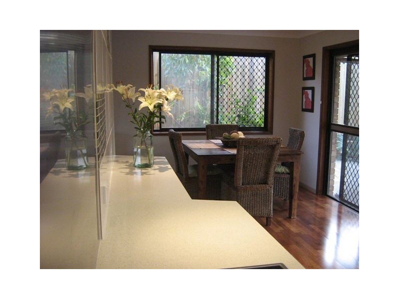 52 Lambros Drive, Benowa QLD 4217