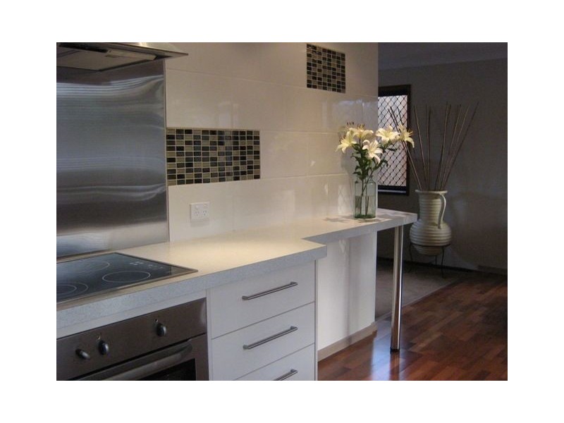 52 Lambros Drive, Benowa QLD 4217