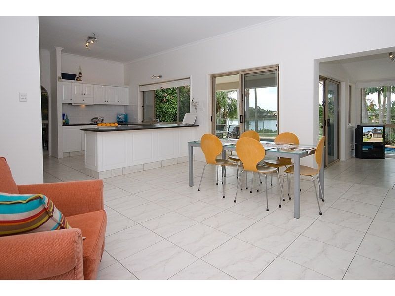 36 Pinnacle Court, Robina QLD 4226