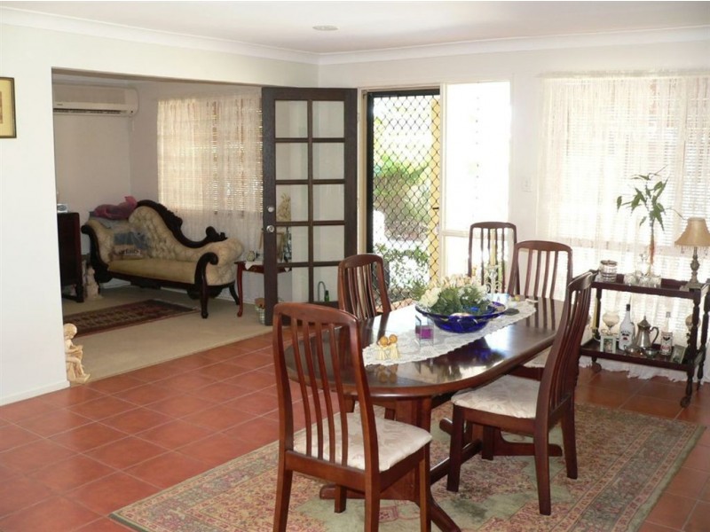 147 Markeri Street, Mermaid Waters QLD 4218
