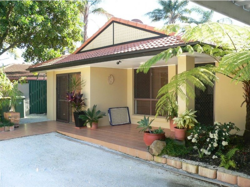 147 Markeri Street, Mermaid Waters QLD 4218