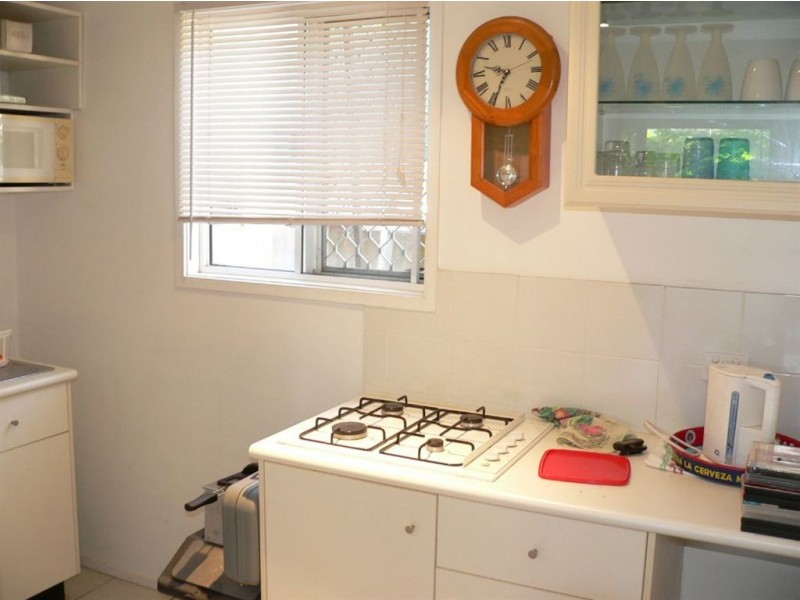 147 Markeri Street, Mermaid Waters QLD 4218