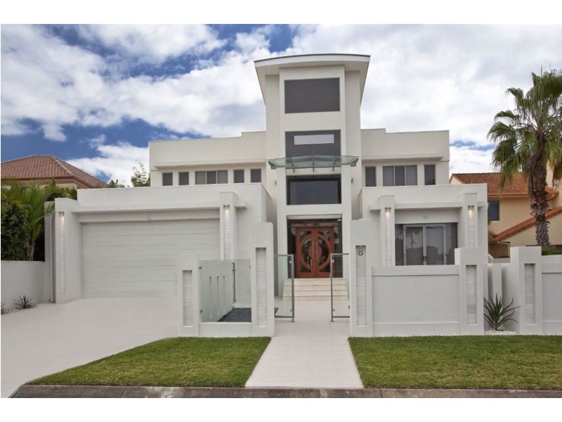 8 San Simeon Drive, Clear Island Waters QLD 4226