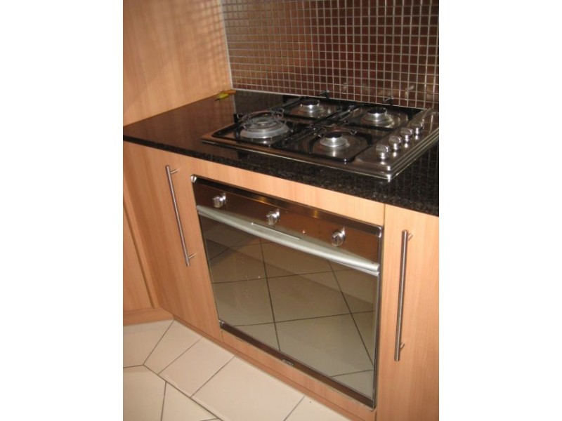 2/30 Peninsular Drive, Surfers Paradise QLD 4217