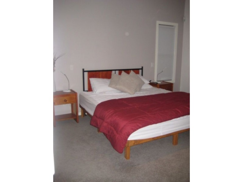 2/30 Peninsular Drive, Surfers Paradise QLD 4217