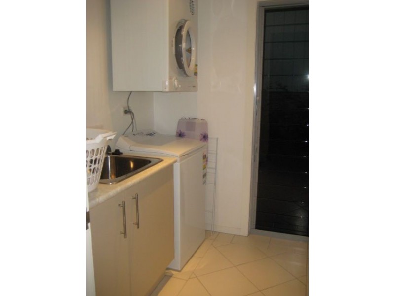 2/30 Peninsular Drive, Surfers Paradise QLD 4217