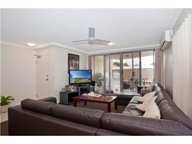 6/8 Proud Street, Labrador QLD 4215