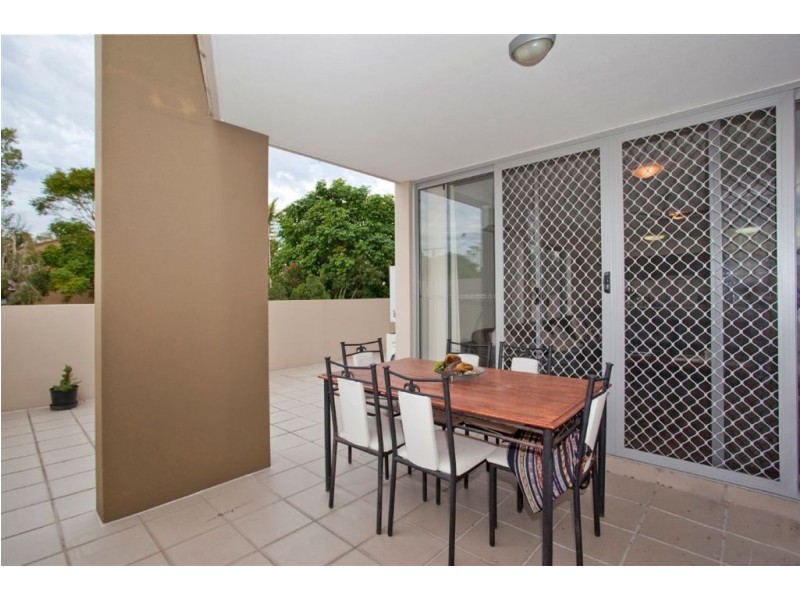 6/8 Proud Street, Labrador QLD 4215