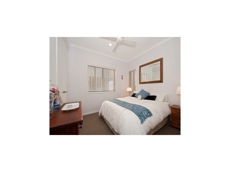 1/19 Venice Street, Mermaid Beach QLD 4218