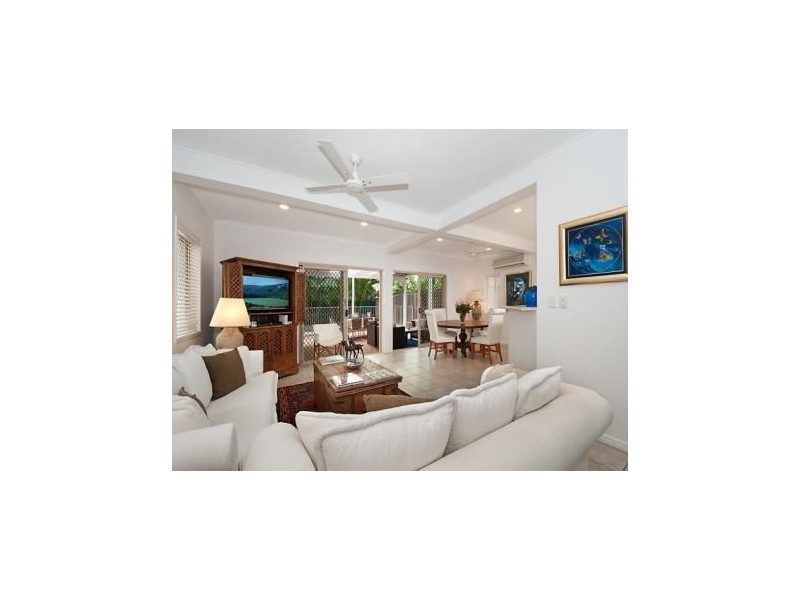 1/19 Venice Street, Mermaid Beach QLD 4218