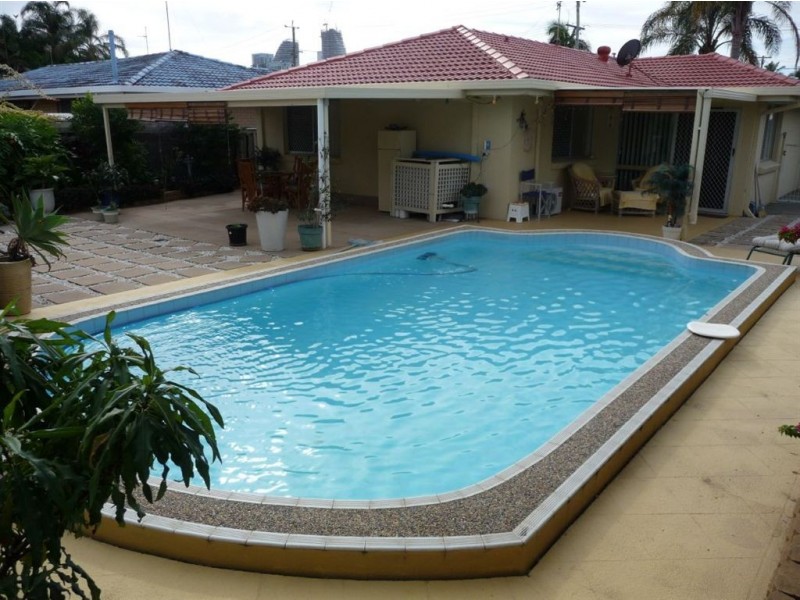 83 Vatakoula Parade, Mermaid Waters QLD 4218