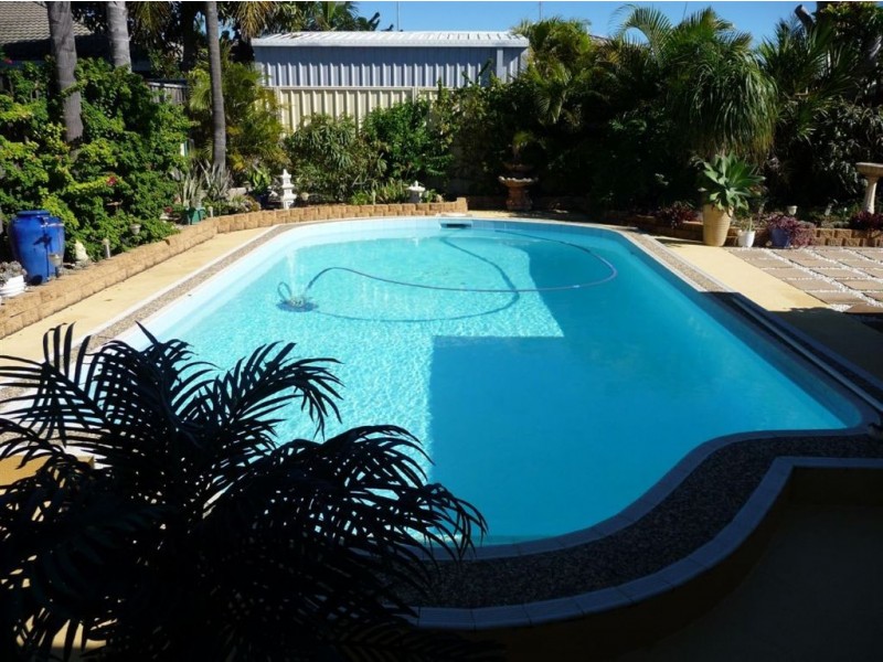 83 Vatakoula Parade, Mermaid Waters QLD 4218