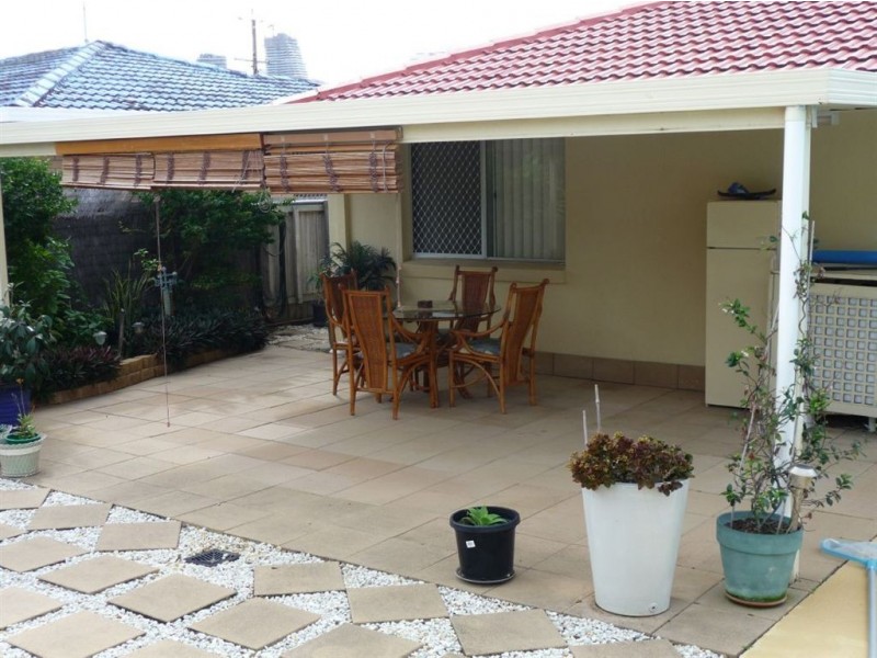 83 Vatakoula Parade, Mermaid Waters QLD 4218