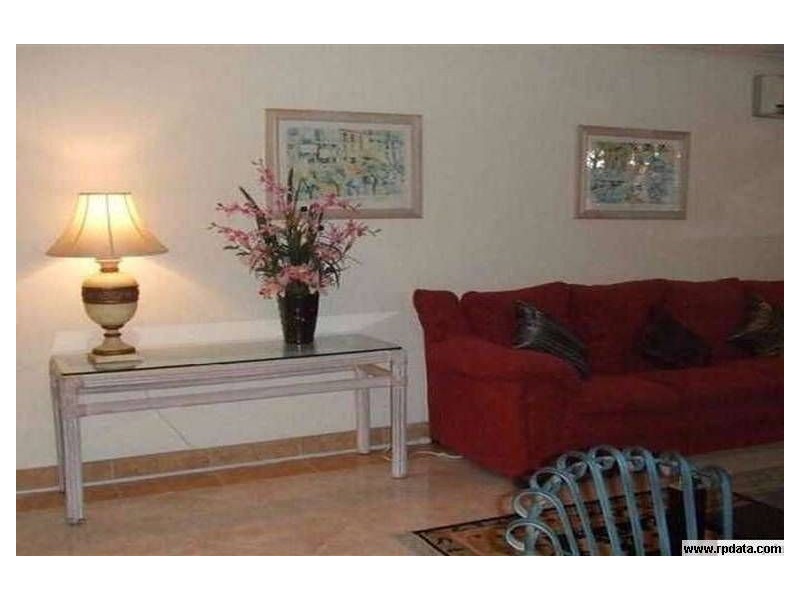 17/2320 Gold Coast Highway, Mermaid Beach QLD 4218