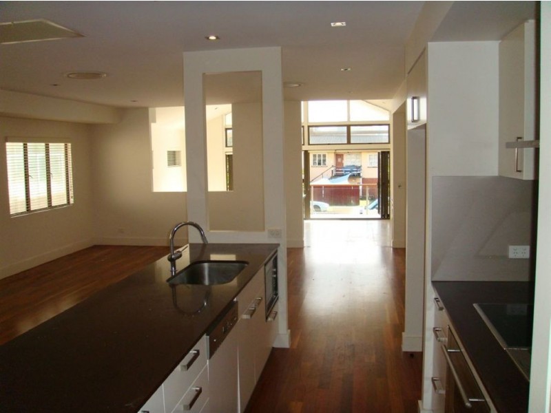 10 Tamborine Street, Mermaid Beach QLD 4218