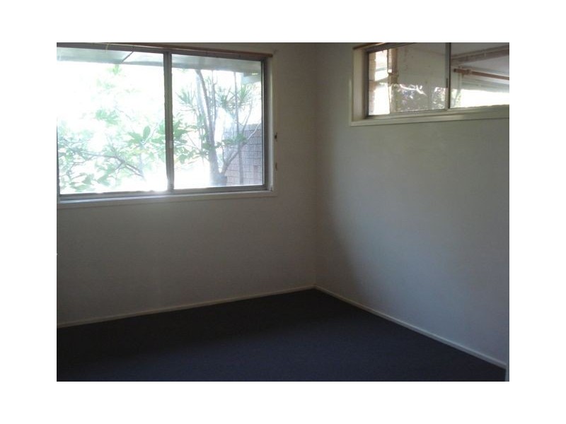 17 Holland Court, Broadbeach Waters QLD 4218