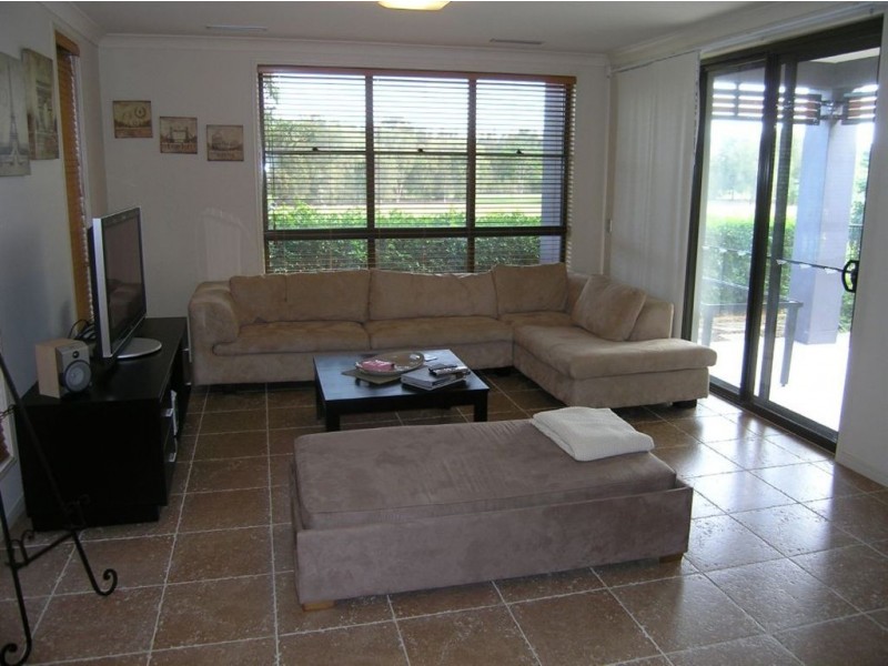 2035/1 The Vistas, Carrara QLD 4211