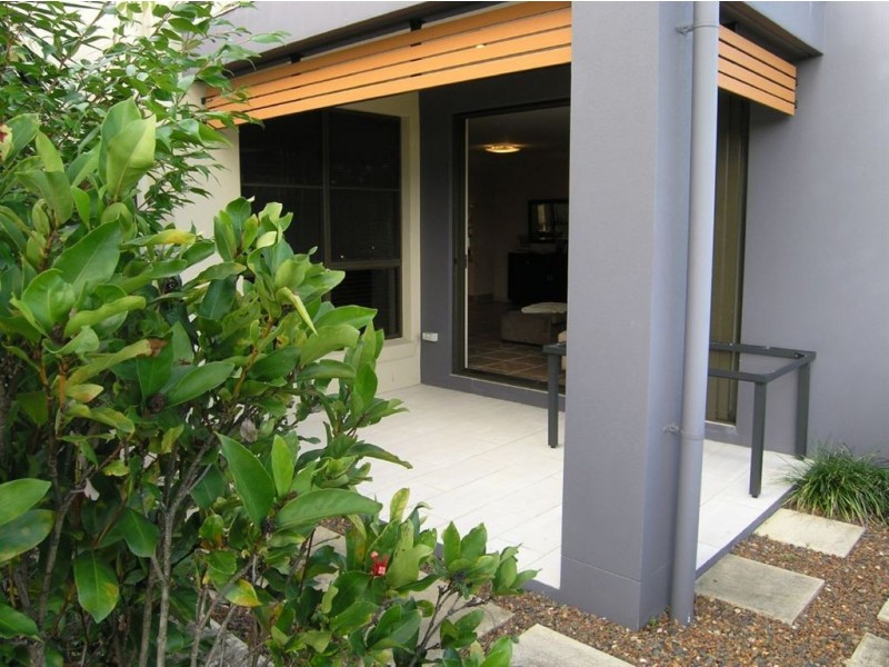 2035/1 The Vistas, Carrara QLD 4211