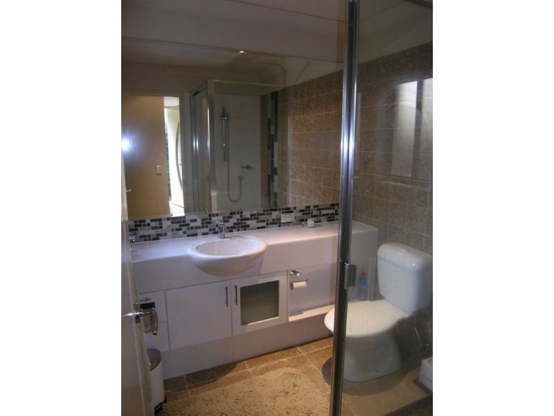 2035/1 The Vistas, Carrara QLD 4211