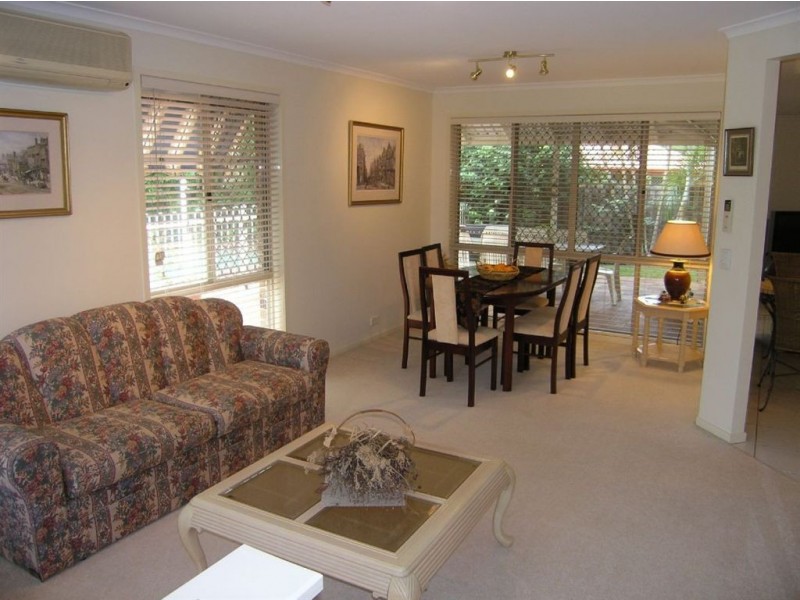 28 Wattlepark Lane, Robina QLD 4226