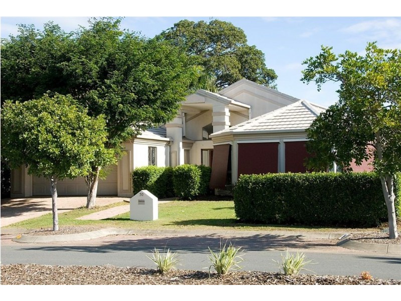 30 Clipper Boulevard, Clear Island Waters QLD 4226