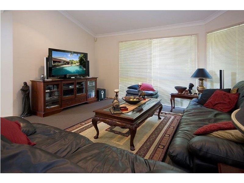 30 Clipper Boulevard, Clear Island Waters QLD 4226