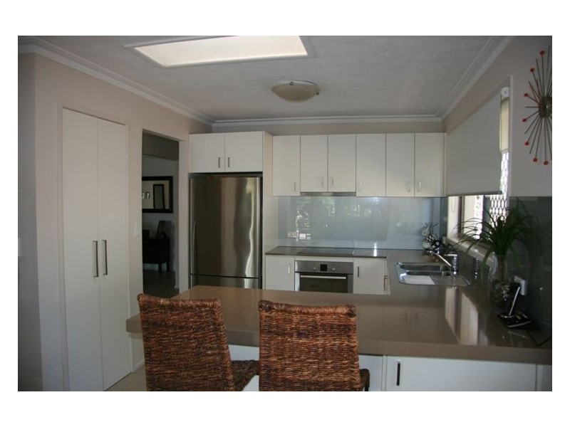 4 Helm Court, Mermaid Waters QLD 4218