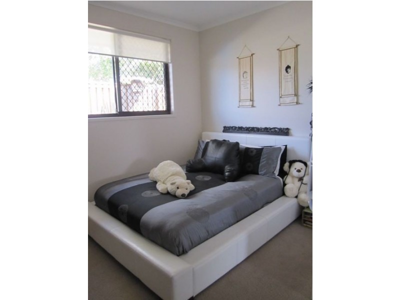 4 Helm Court, Mermaid Waters QLD 4218