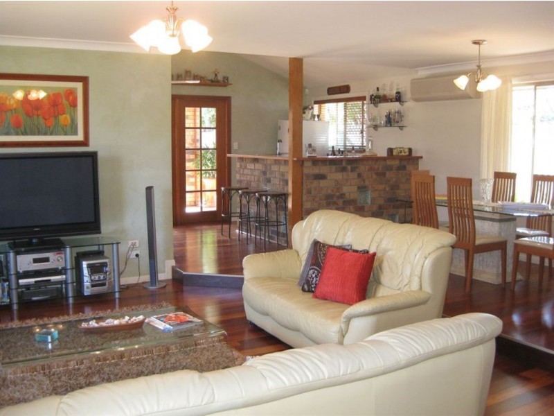 20 Willis Court, Mermaid Waters QLD 4218