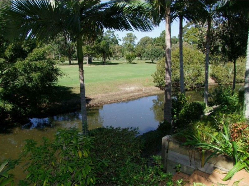 4/125 Santa Cruz Boulevard, Clear Island Waters QLD 4226