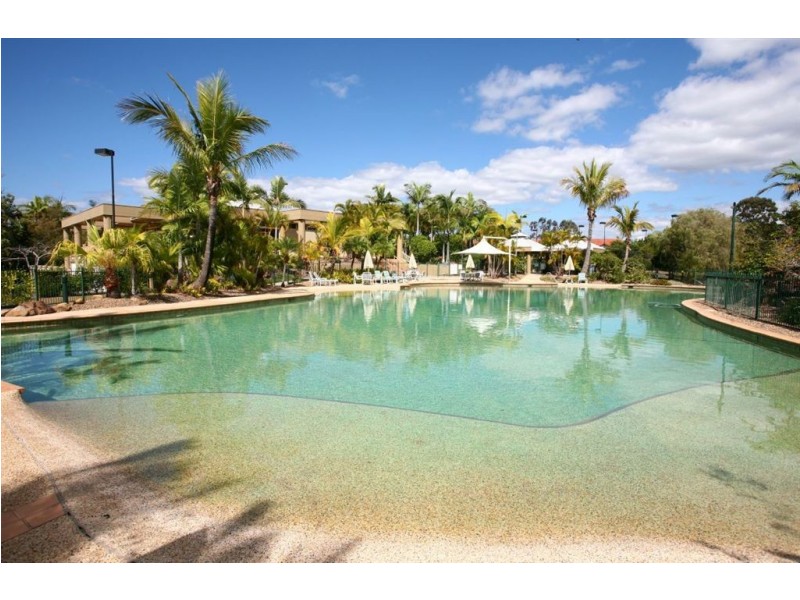 4/125 Santa Cruz Boulevard, Clear Island Waters QLD 4226