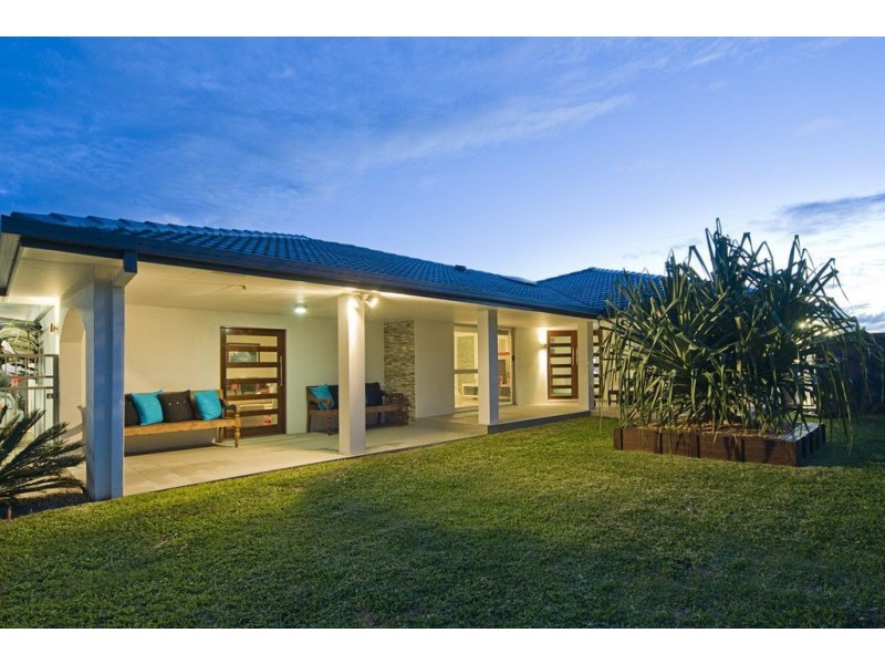 46 Arcadia Drive, Mermaid Waters QLD 4218